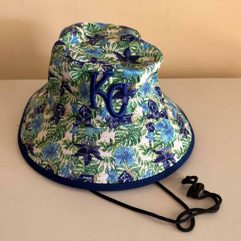 Men’s New Era KC royals Tropic Floral Bucket Hat - Blue and Green